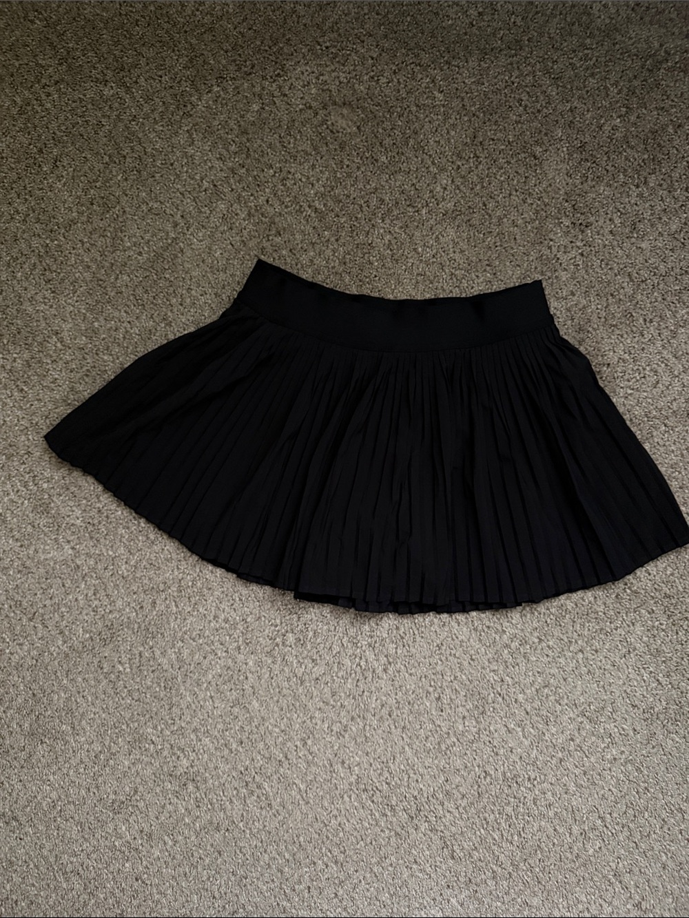 lululemon athletica Black Pleated Skort